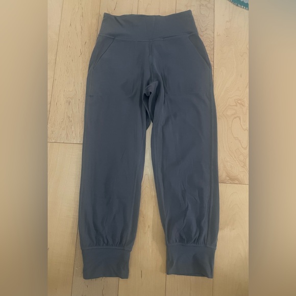 lululemon athletica Pants - Lululemon Align Cropped Joggers